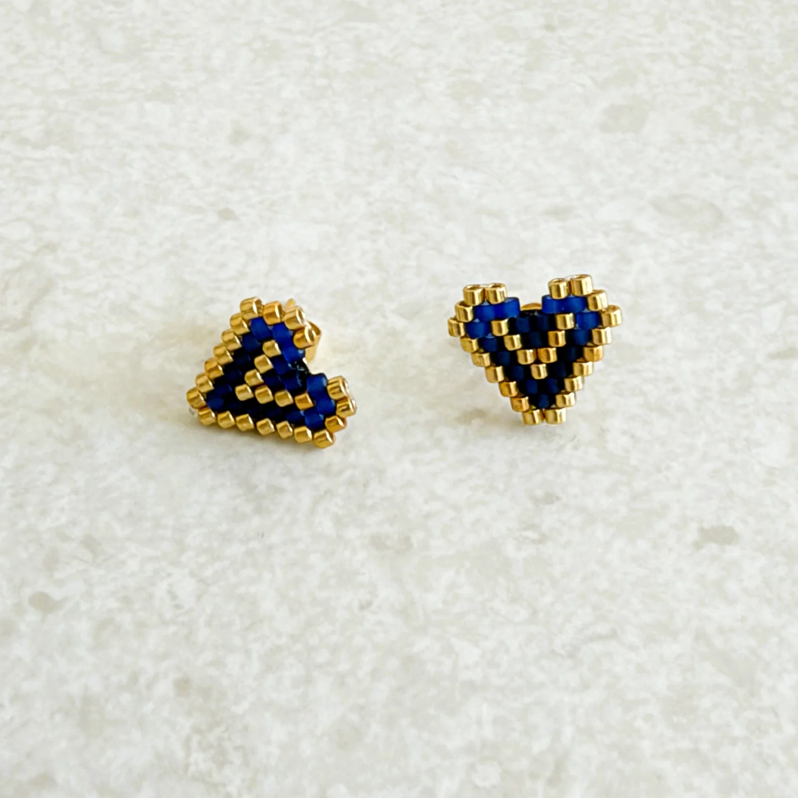 Aretes Topos Miyuki XXS